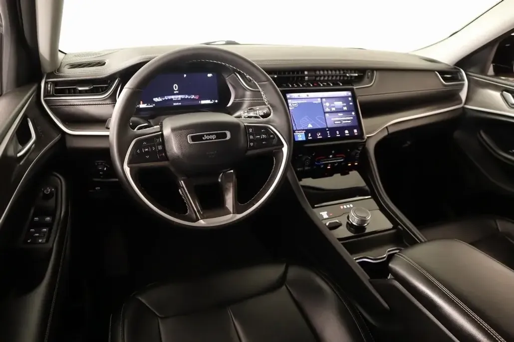 2024 Jeep Grand Cherokee Limited photo 1