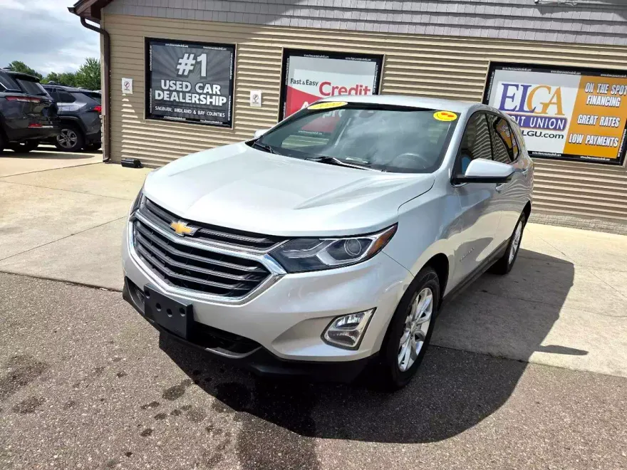 2020 Chevrolet Equinox LT photo 1