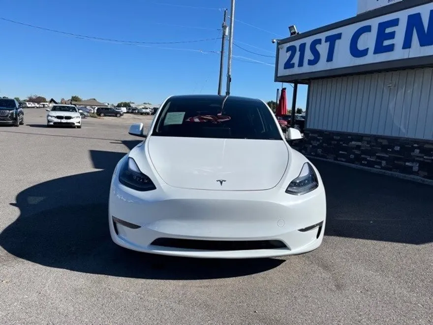2025 Tesla Model Y Performance photo 1