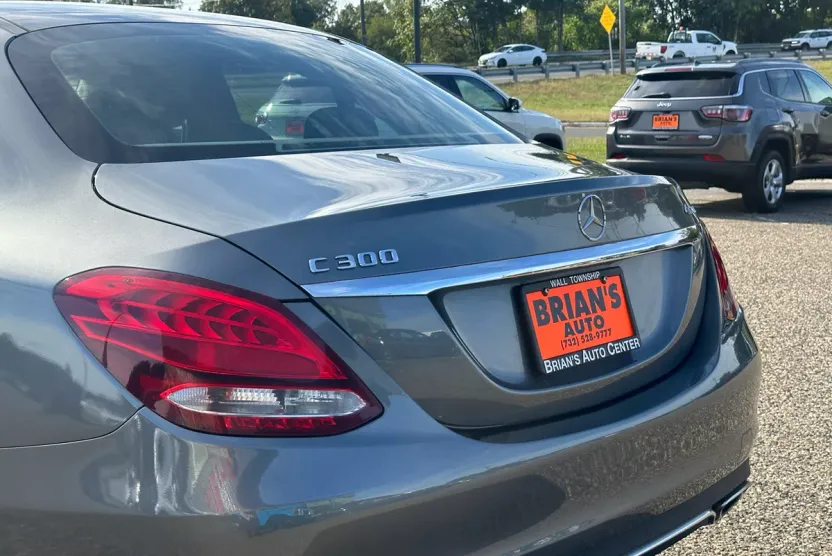 2017 Mercedes Benz C 300 4MATIC Sedan photo 1