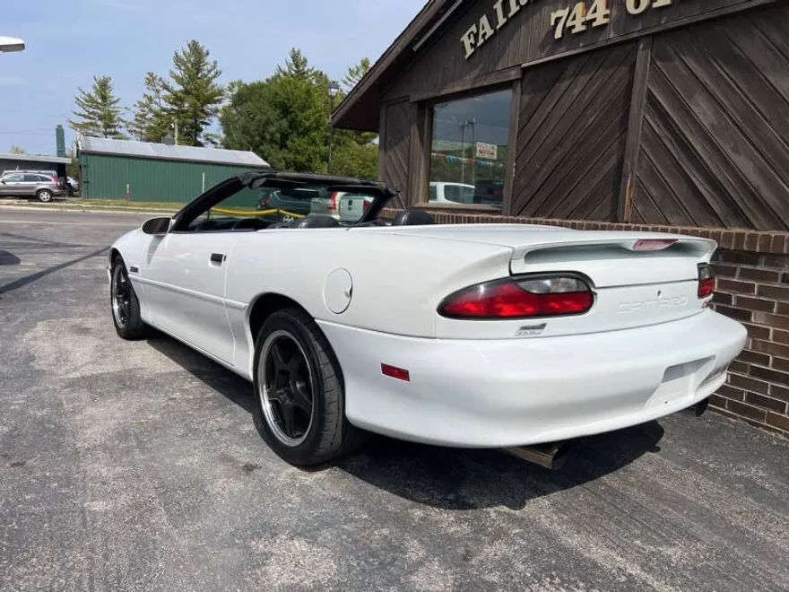 1996 Chevrolet Camaro Sport photo 1