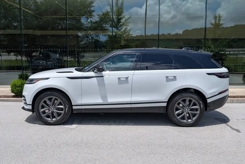 2026 Land Rover Range Rover Velar SE photo 1