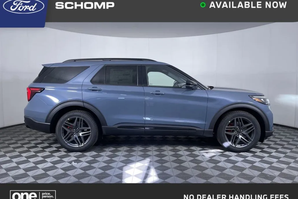 2025 Ford Explorer ST photo 1