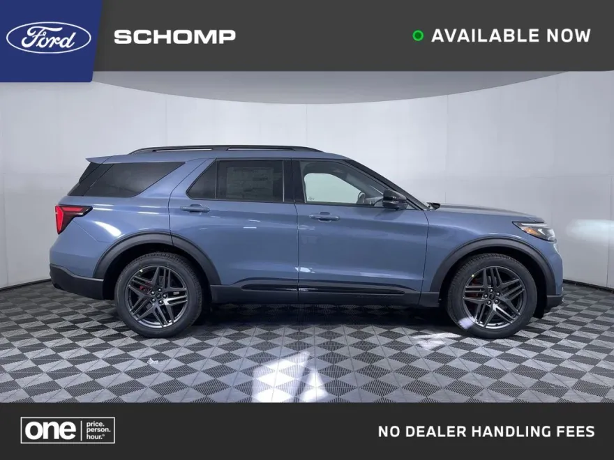 2025 Ford Explorer ST photo 1
