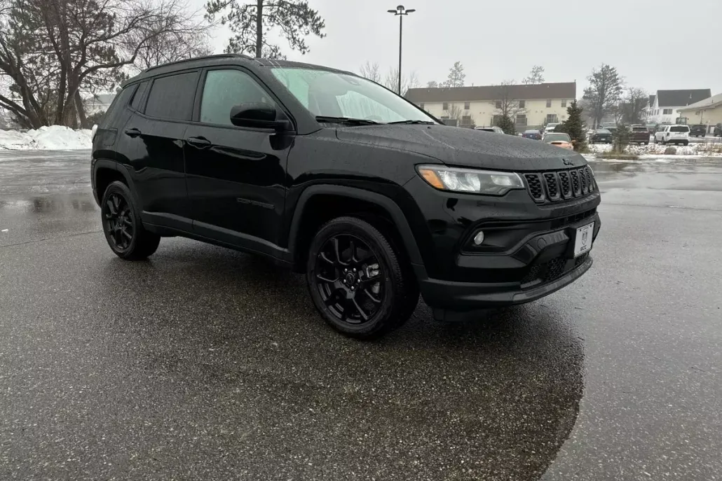 2025 Jeep Compass Latitude photo 1