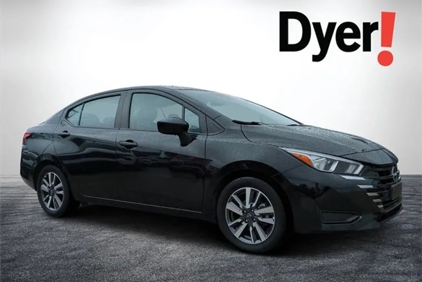 2023 Nissan Versa 1.6 SV photo 1