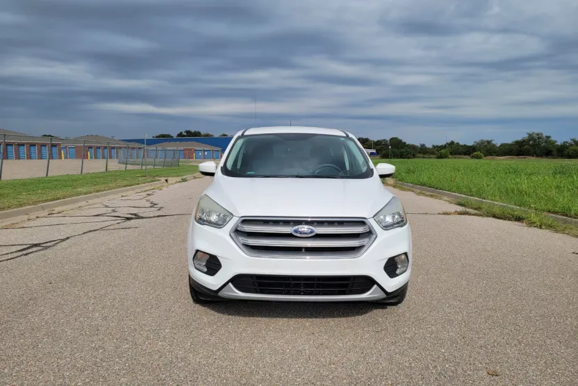 2017 Ford Escape SE photo 1