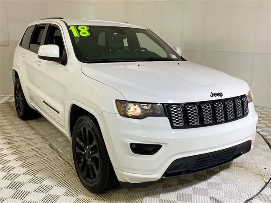 2018 Jeep Grand Cherokee Altitude photo 1