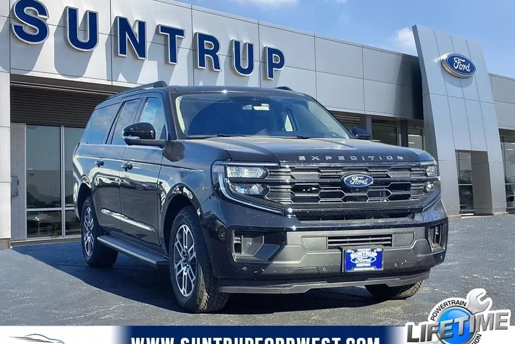 2025 Ford Expedition MAX photo 1