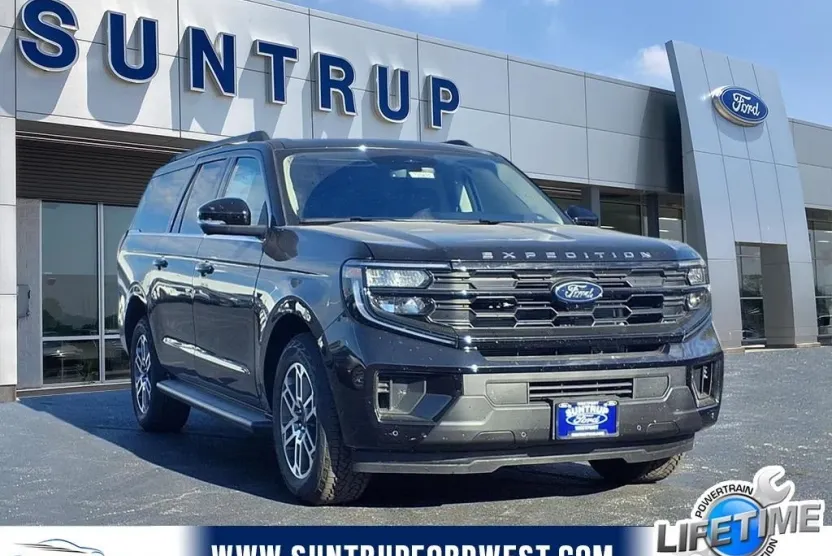 2025 Ford Expedition MAX photo 1