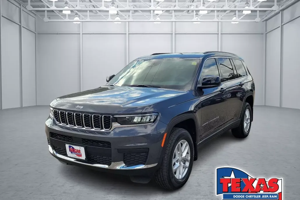 2025 Jeep Grand Cherokee Laredo photo 1