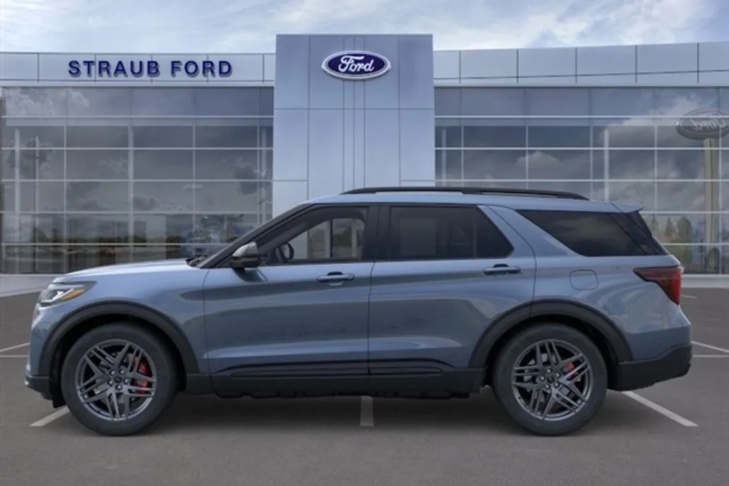 2025 Ford Explorer ST photo 1