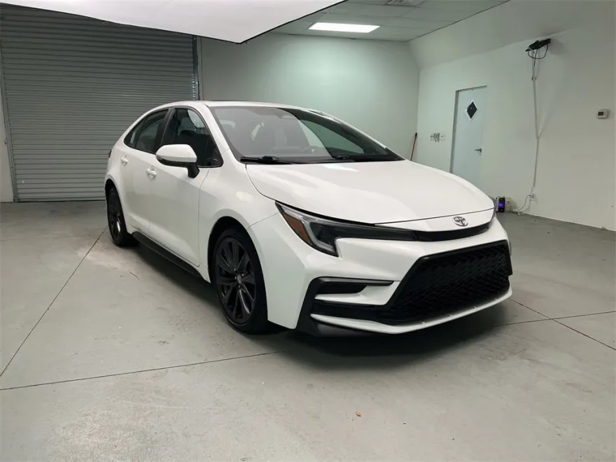 2023 Toyota Corolla XSE photo 1