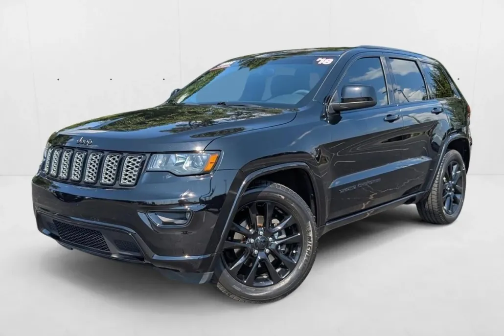 2018 Jeep Grand Cherokee Altitude photo 1