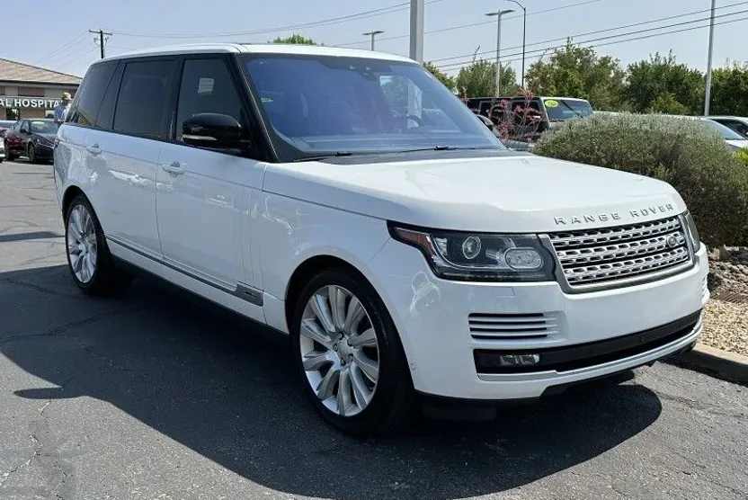 2017 Land Rover Range Rover SuperCharged photo 1
