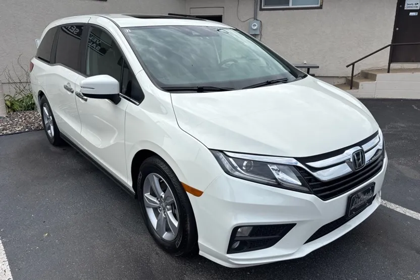 2019 Honda Odyssey EX-L photo 1