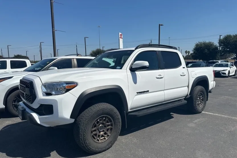 2023 Toyota Tacoma Trail Edition photo 1