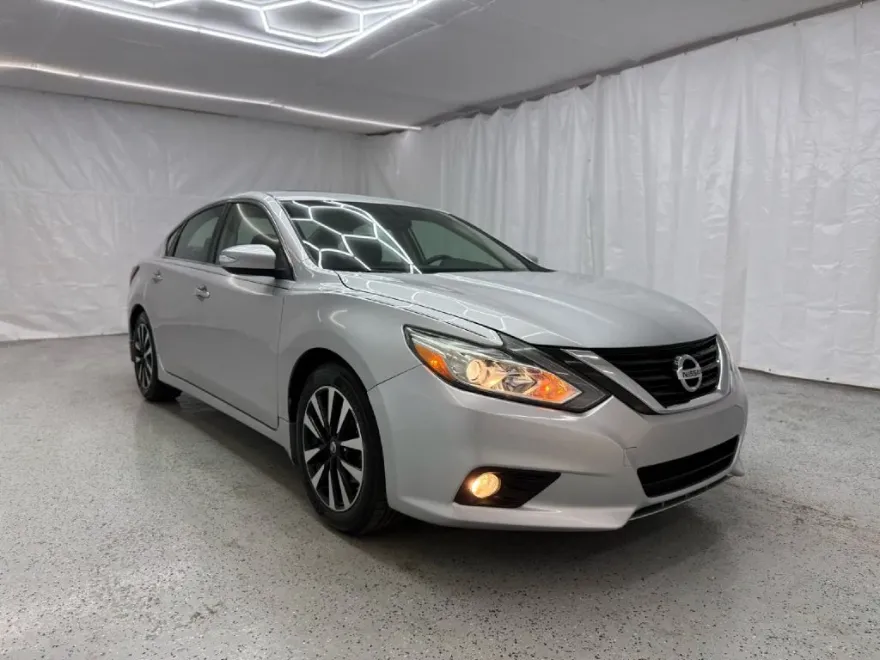 2018 Nissan Altima 2.5 S photo 1