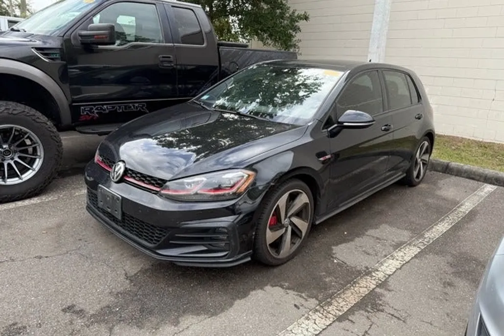 2018 Volkswagen Golf GTI SE photo 1