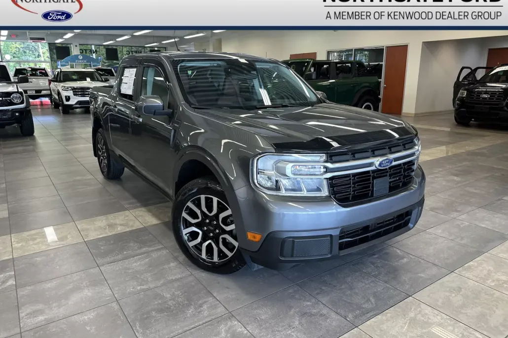 2022 Ford Maverick Lariat photo 1