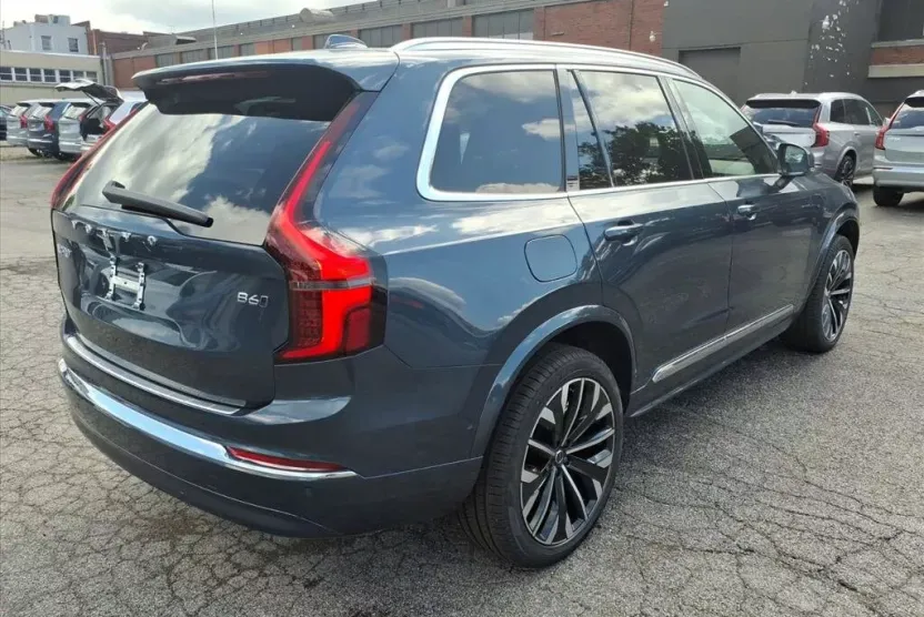 2026 Volvo XC90 Plus photo 1