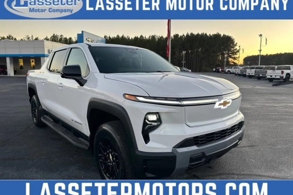 2025 Chevrolet Silverado EV LT photo 1