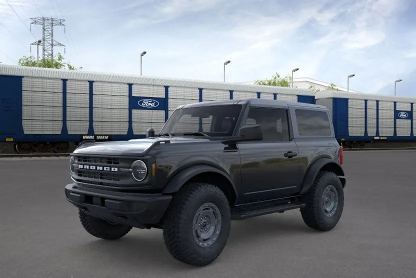 2025 Ford Bronco Base photo 1