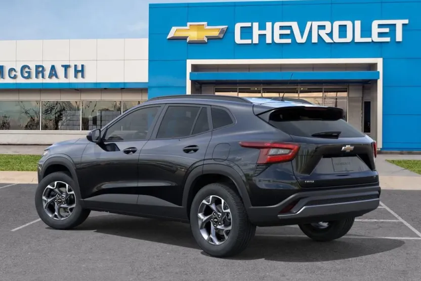 2026 Chevrolet Trax LT photo 1