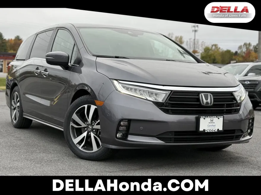 2023 Honda Odyssey Touring photo 1