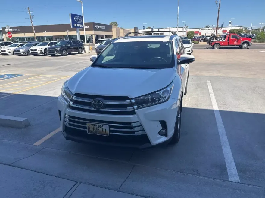 2017 Toyota Highlander Limited Platinum photo 1