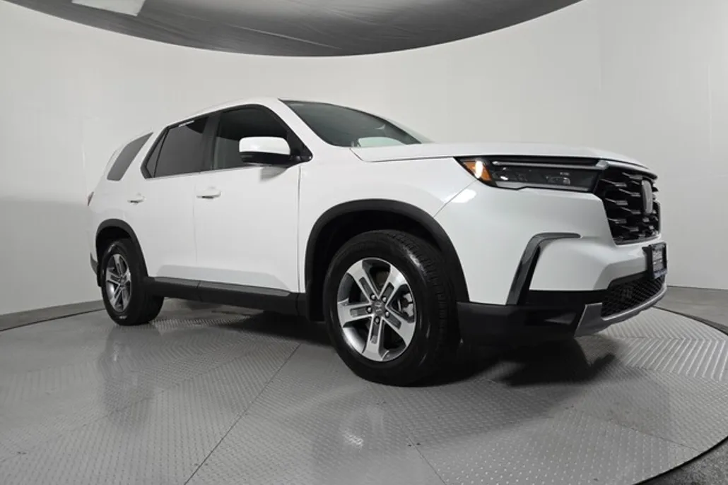 2024 Honda Pilot EX-L photo 1