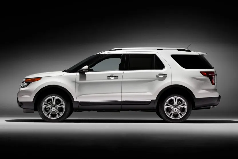 2015 Ford Explorer XLT photo 1