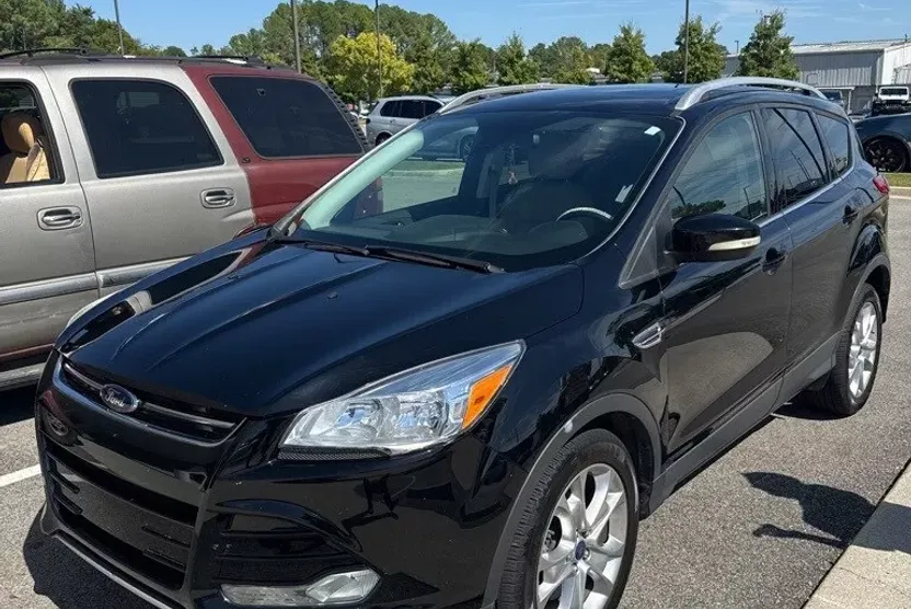 2016 Ford Escape Titanium photo 1