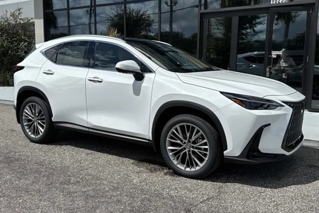 2026 Lexus NX 350 Luxury AWD photo 1