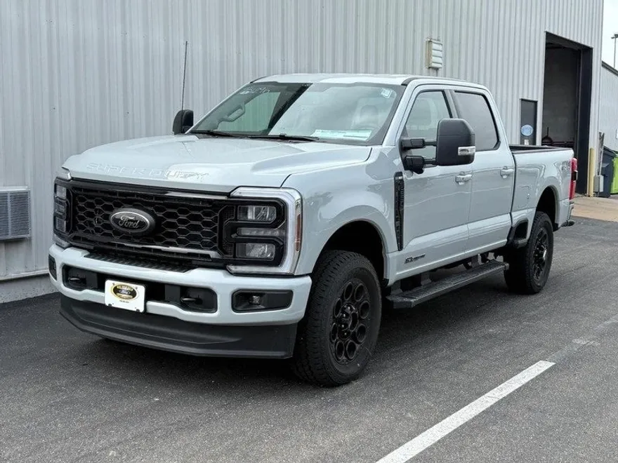2025 Ford F-250 photo 1