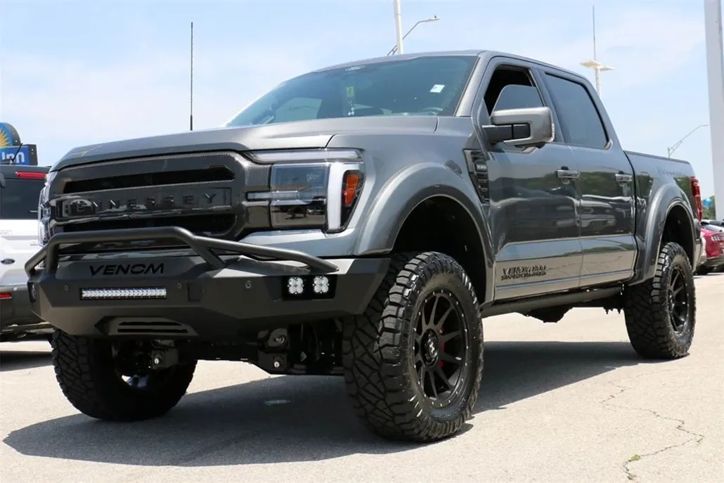 2025 Ford F-150 Lariat photo 1