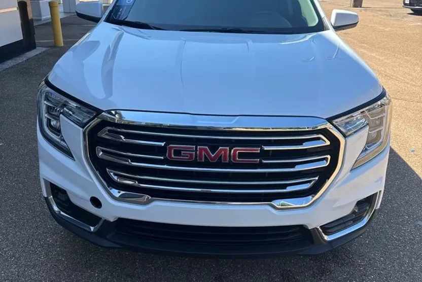2024 Gmc Terrain SLT photo 1
