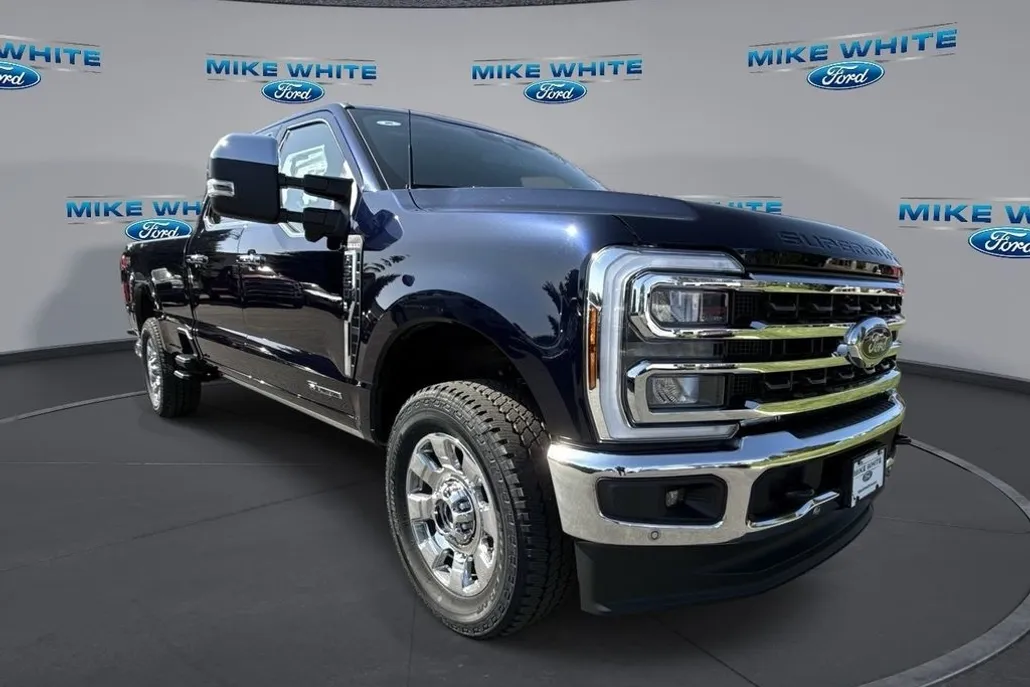 2025 Ford F-350 King Ranch photo 1