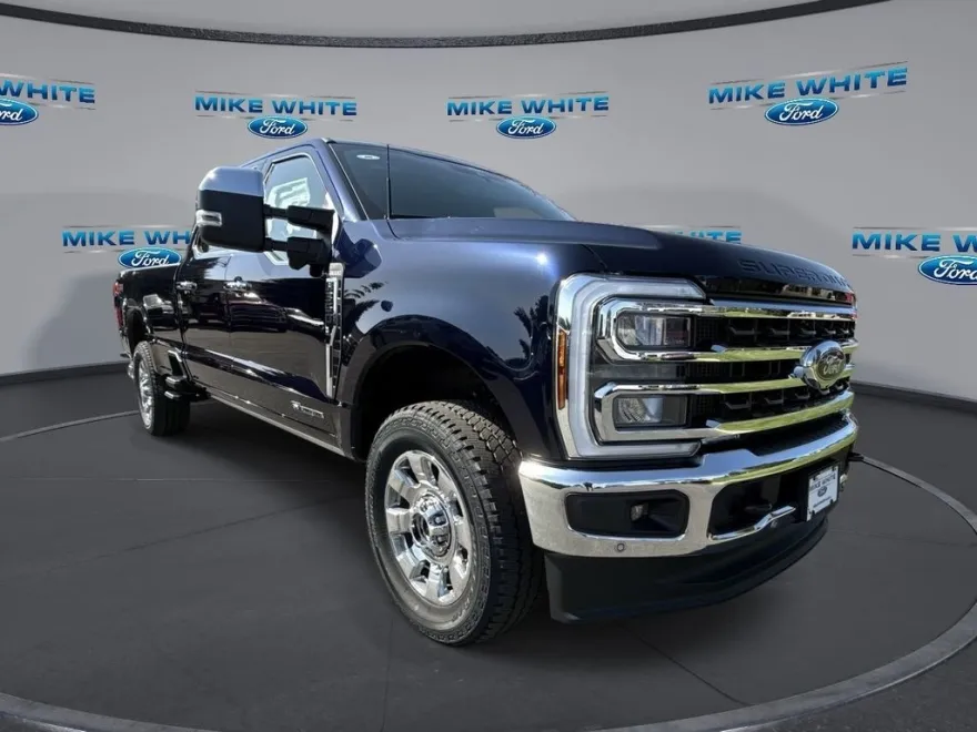 2025 Ford F-350 King Ranch photo 1