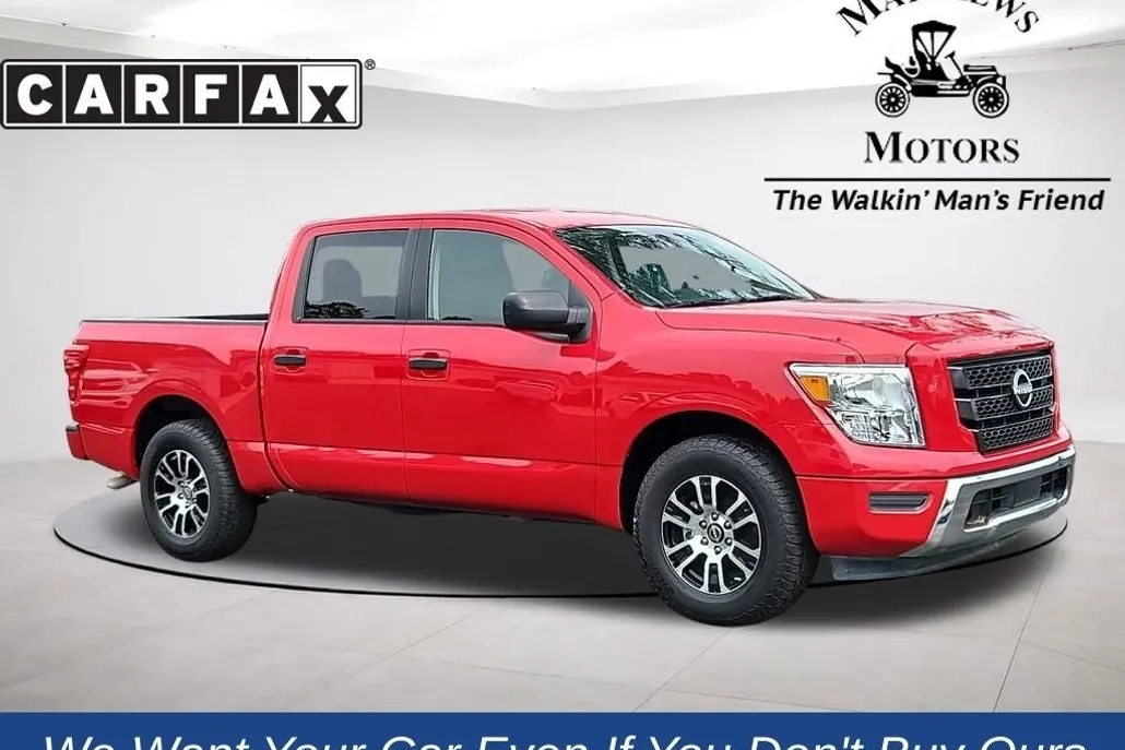 2023 Nissan Titan SV photo 1