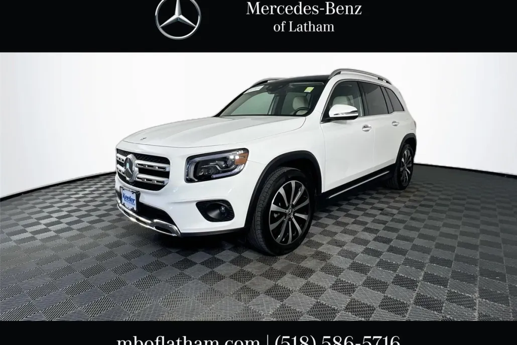 2023 Mercedes Benz GLB 250 4MATIC photo 1