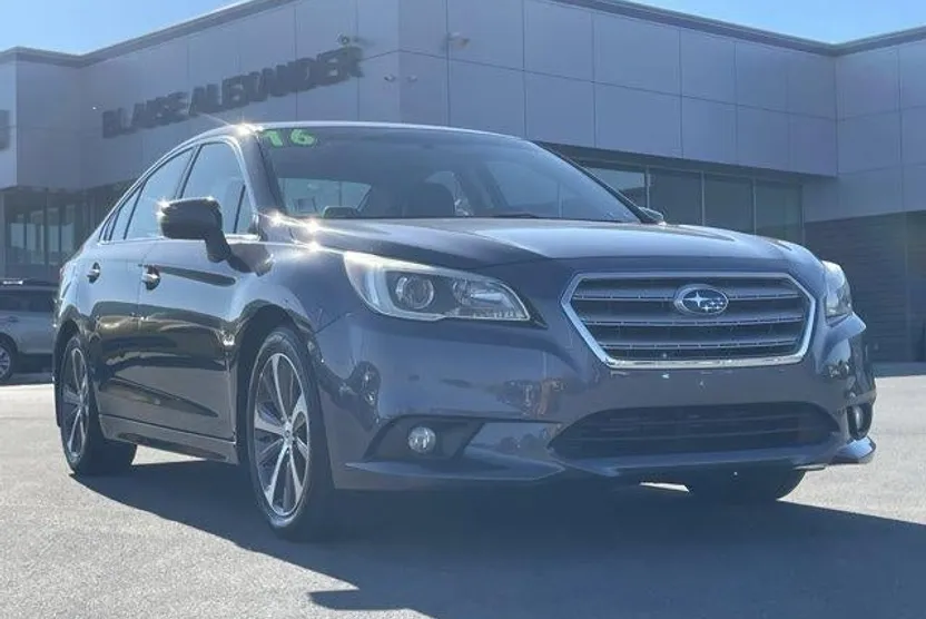 2016 Subaru Legacy 2.5i Limited photo 1