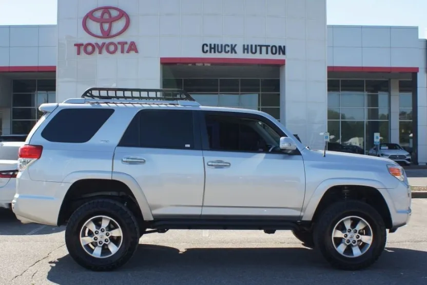 2011 Toyota 4Runner SR5 photo 1