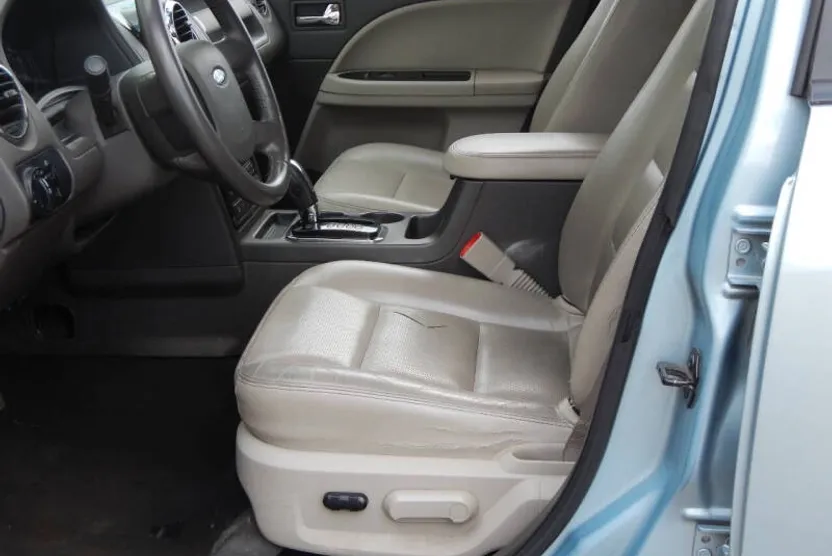 2008 Ford Taurus X SEL photo 1