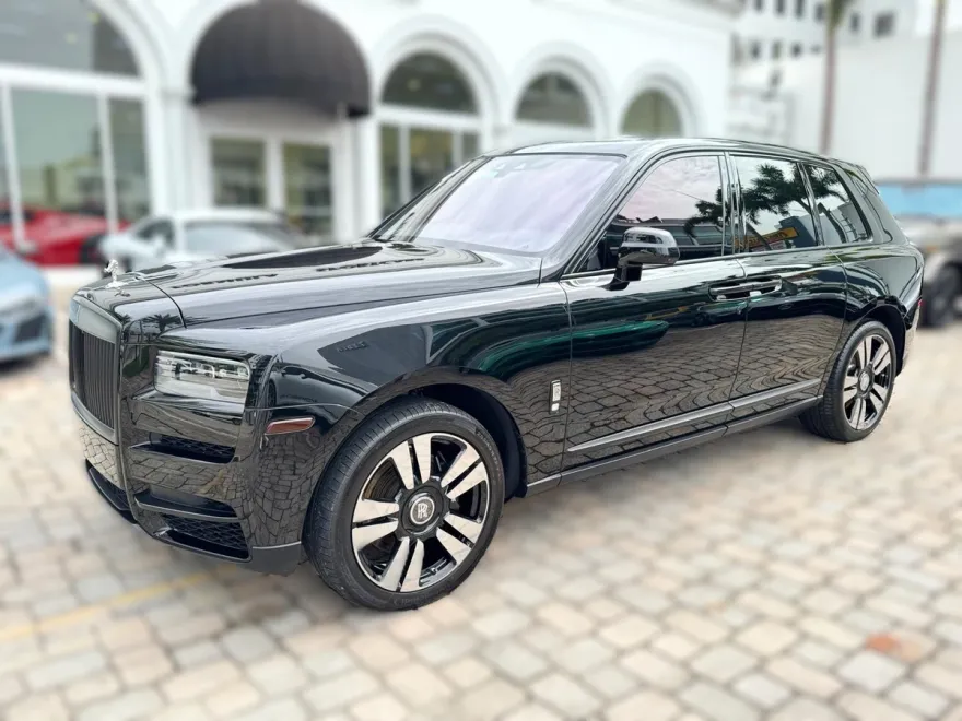 2023 Rolls Royce Cullinan RR31 photo 1