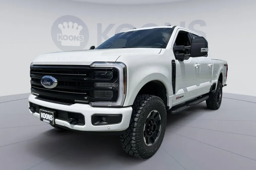 2025 Ford F-250 photo 1