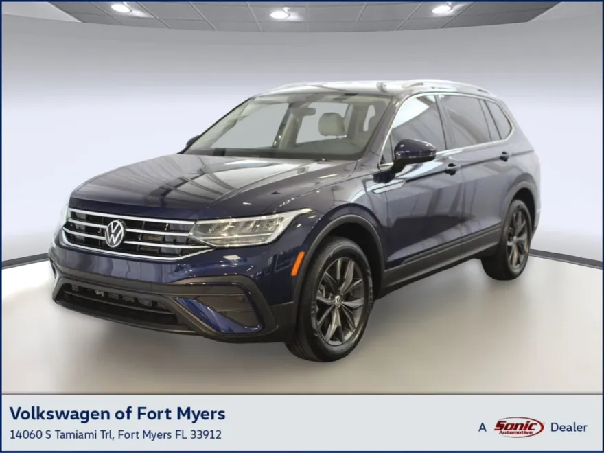 2023 Volkswagen Tiguan SE photo 1