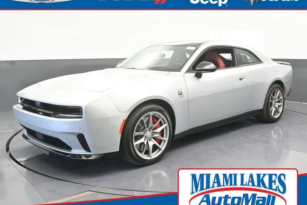 2025 Dodge Charger R/T Scat Pack photo 1