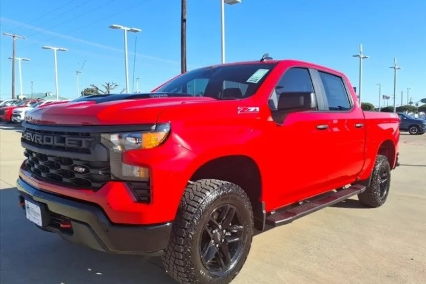 2026 Chevrolet Silverado 1500 Custom Trail Boss photo 1