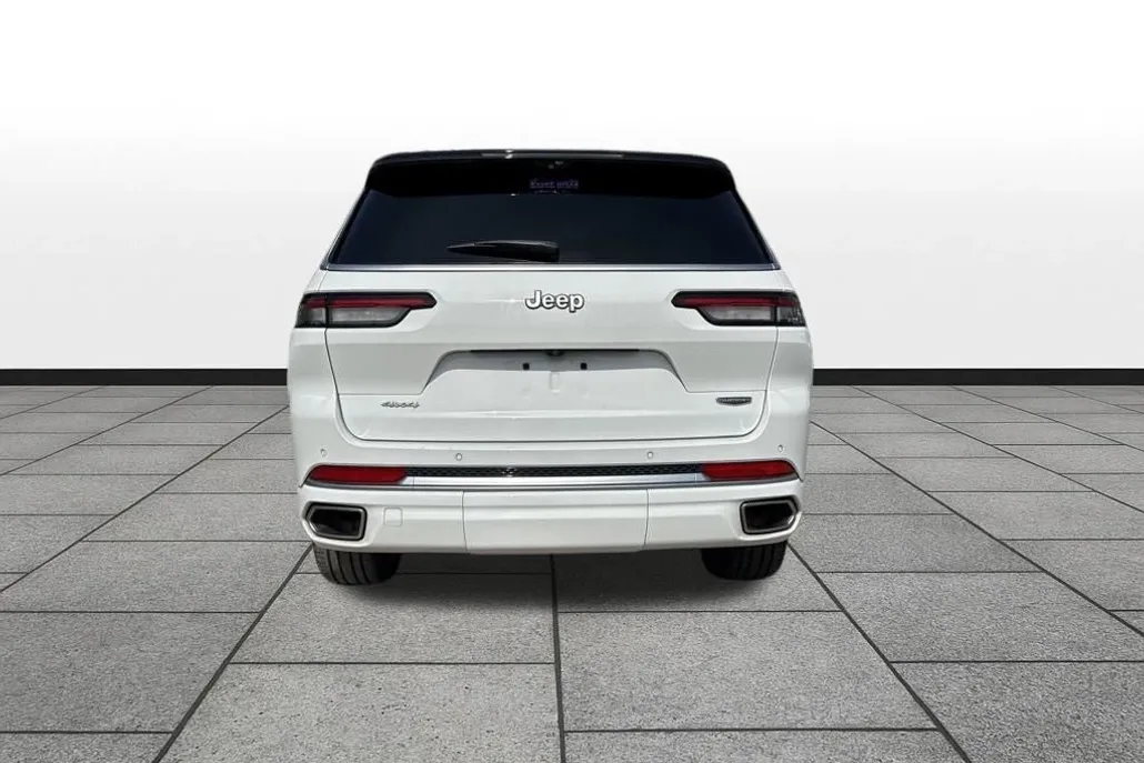 2023 Jeep Grand Cherokee L Summit photo 1